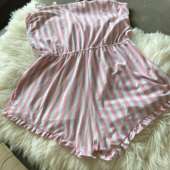 Pink & White Striped Romper - medium - Picture 4 of 5